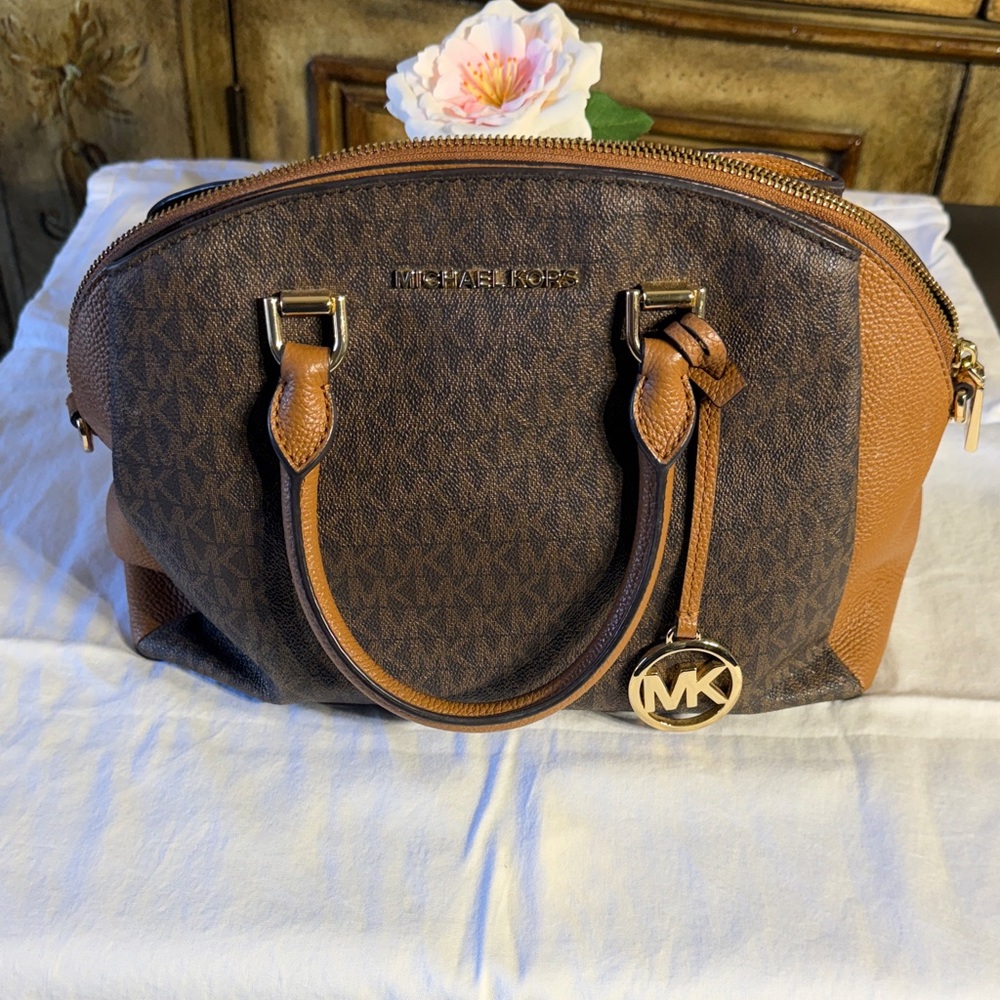 Michael Kors Dome Satchel missing  crossbody strap